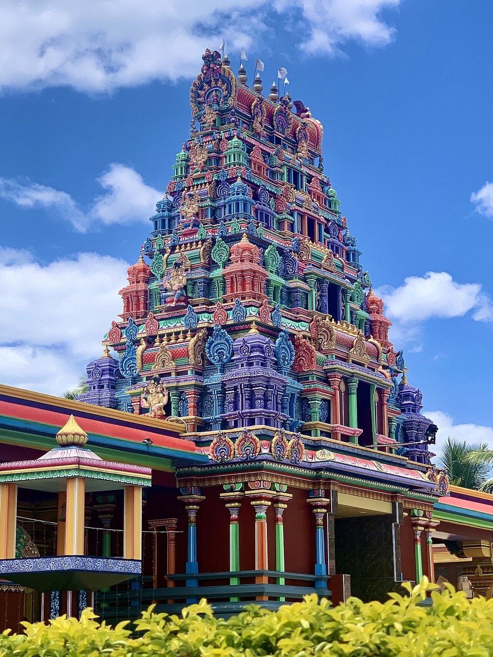The brightly painted tower of the Sri Siva Subramaniya temple in Nadi